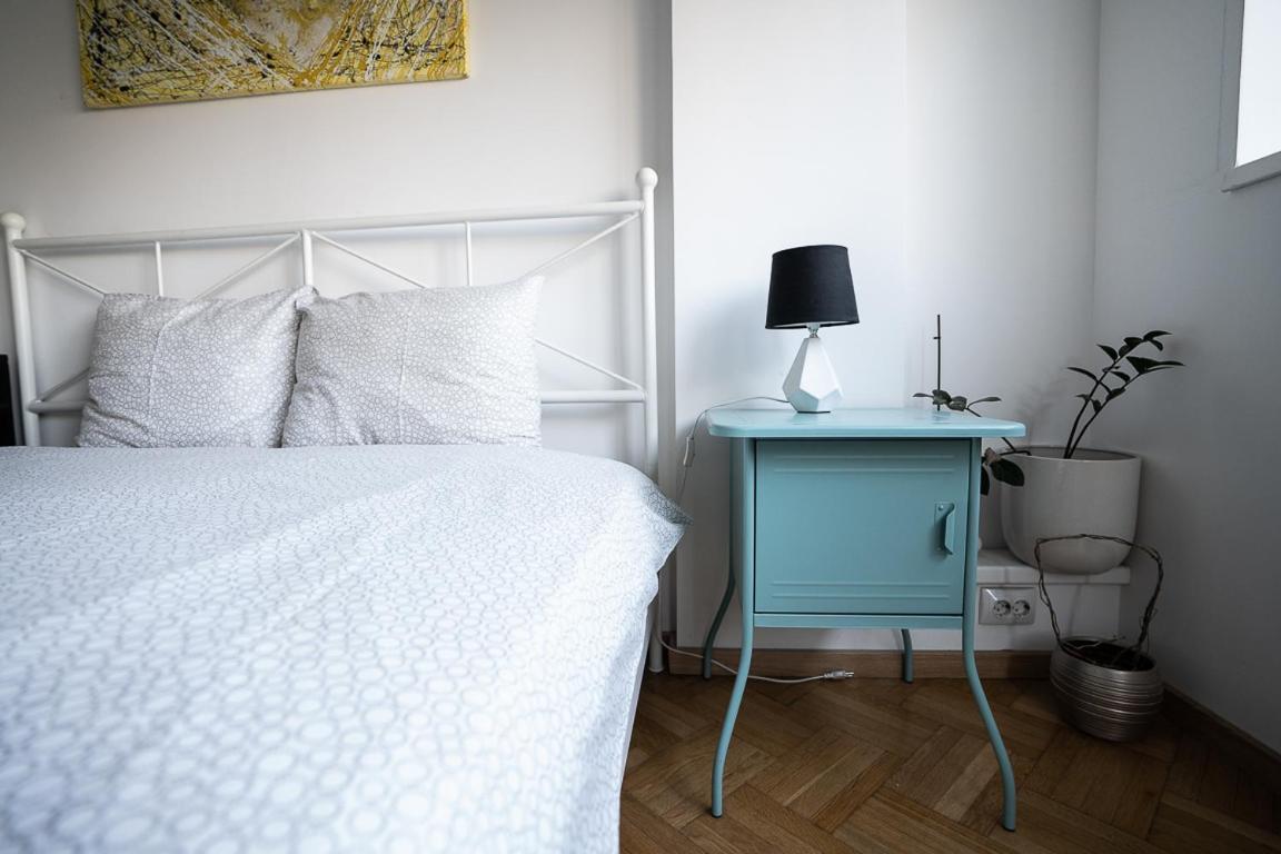 Central Studio At Cismigiu Park Apartment Bucharest Luaran gambar